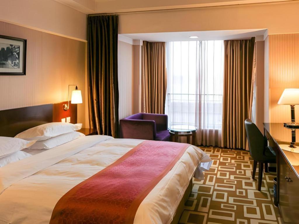 Dong Fang Hotel Beijing Eksteriør bilde