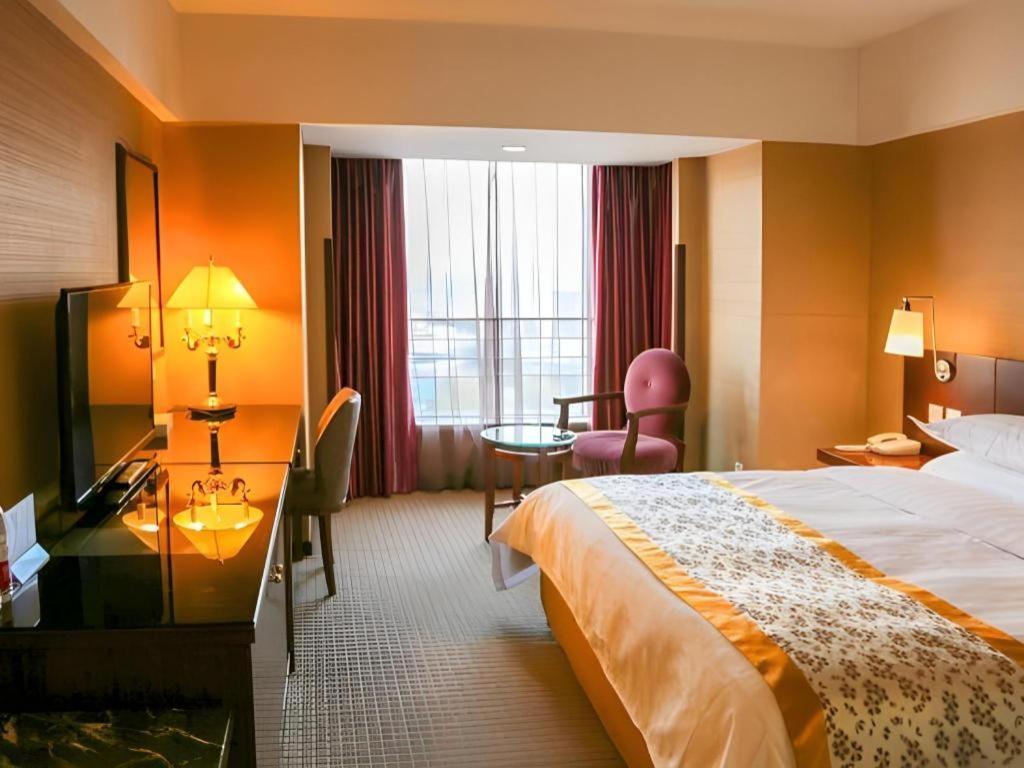 Dong Fang Hotel Beijing Eksteriør bilde
