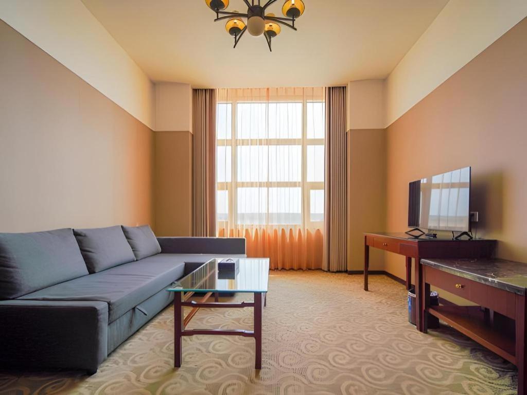 Dong Fang Hotel Beijing Eksteriør bilde
